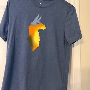 Men Cotopaxi T Shirt Size Small never worn